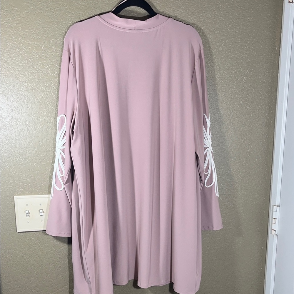 Gorgeous Mauve Cardigan w/ Ivory Embroidery Women 2X - Picture 2 of 8